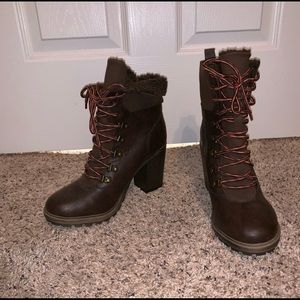 Woman’s Union Bay Boots